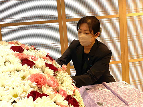 セレモニースタッフ